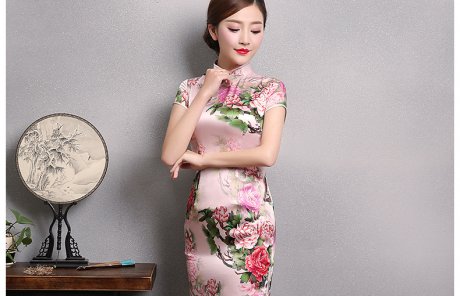 粉色牡丹印花旗袍，復(fù)古時尚短袖旗袍裙