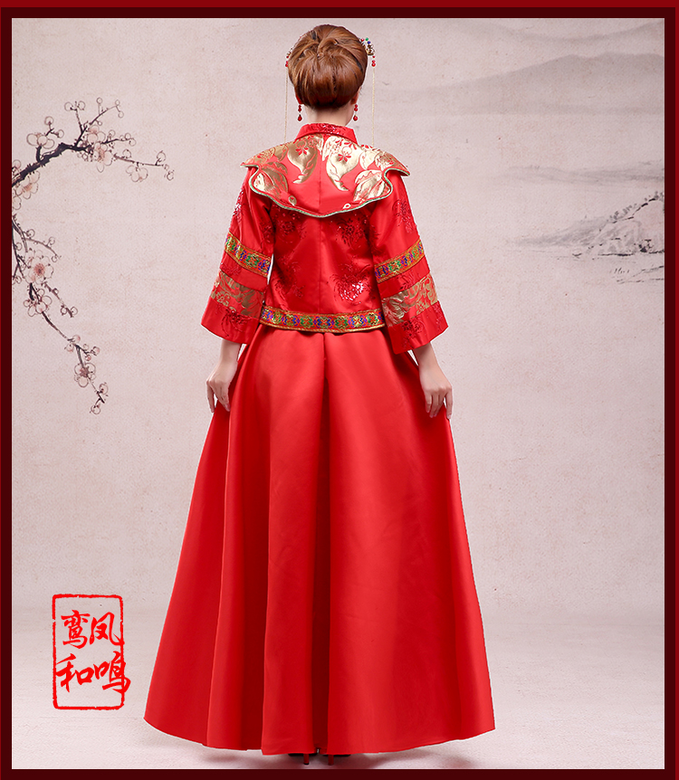中國(guó)傳統(tǒng)式新娘禮服，鳳冠霞帔中式禮服