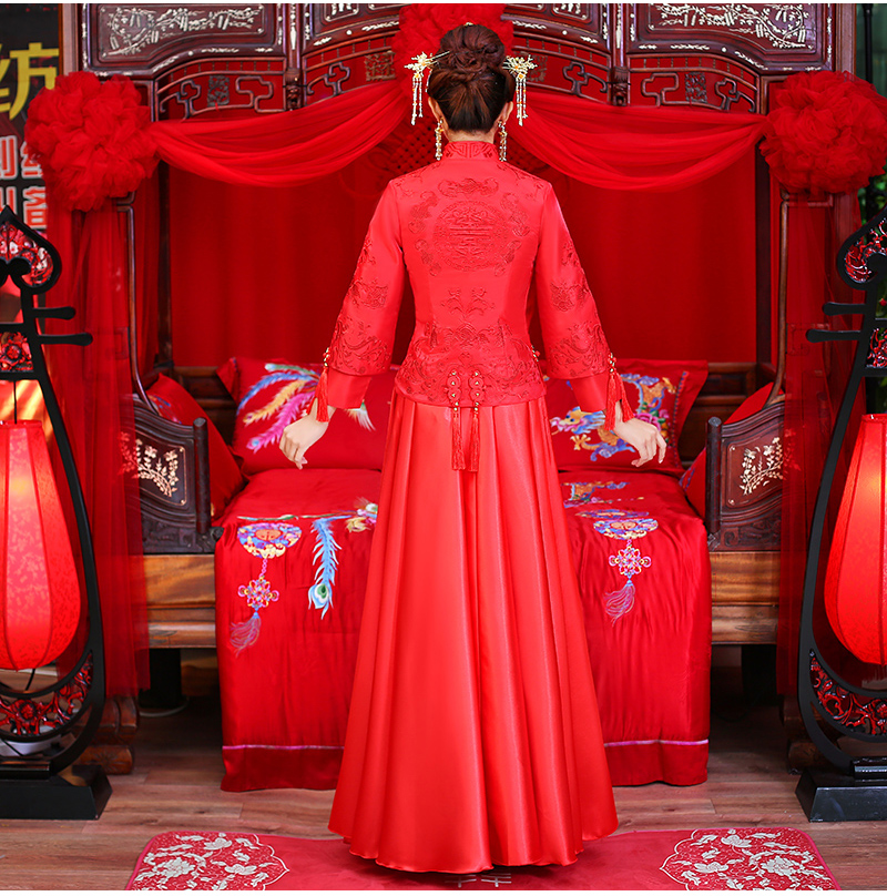 簡單大氣的中式禮服，新娘結婚禮服