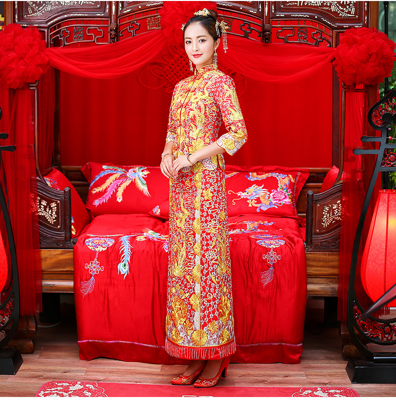 時尚復(fù)古設(shè)計中式禮服，新娘結(jié)婚禮服