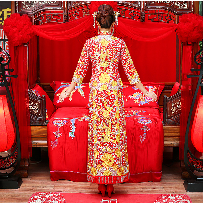 時尚復(fù)古設(shè)計中式禮服，新娘結(jié)婚禮服