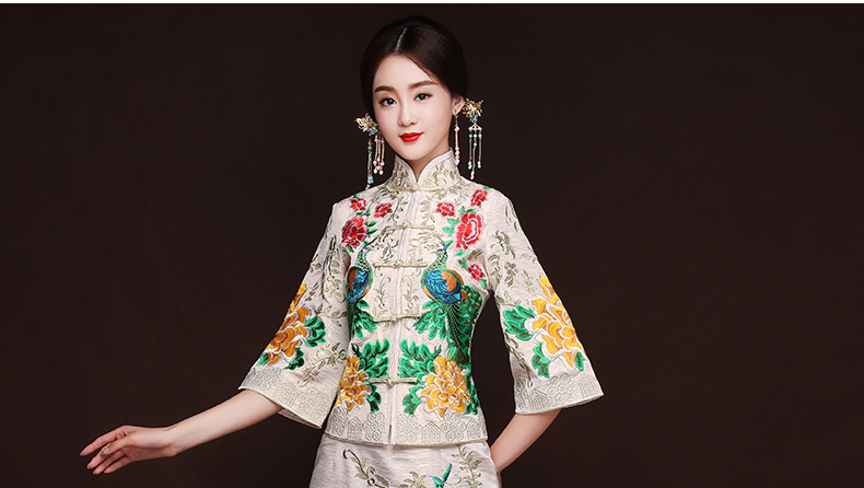 中國風孔雀牡丹秀禾服，米白色新娘中式禮服