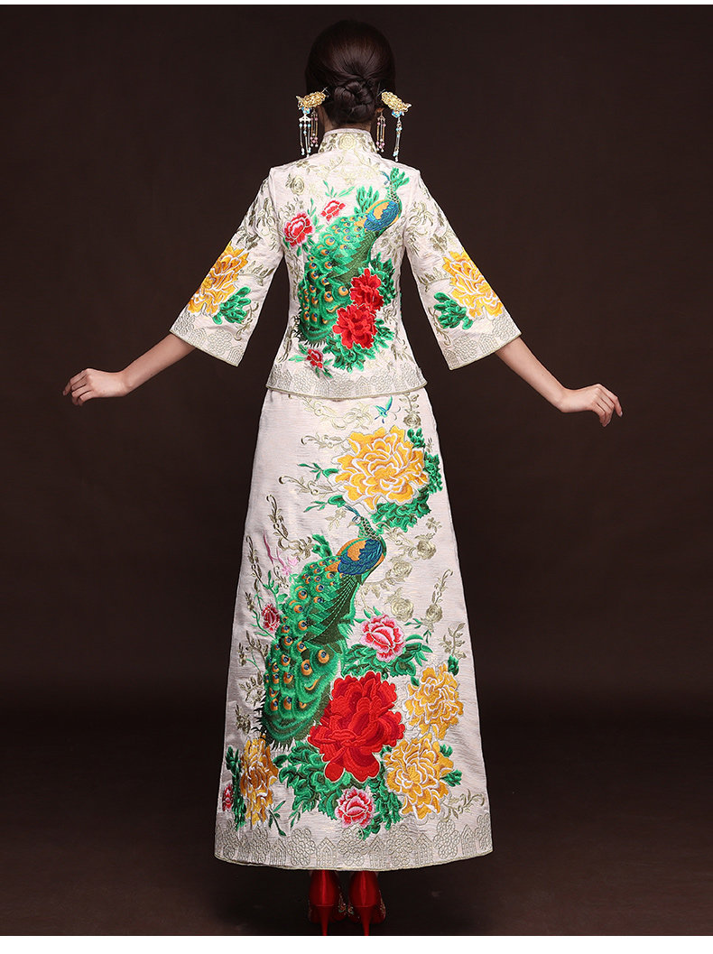 中國風孔雀牡丹秀禾服，米白色新娘中式禮服