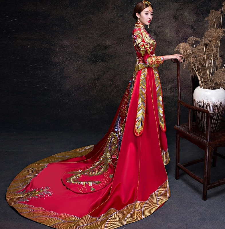 奢華大拖尾中式禮服，古典中式新娘禮服嫁衣