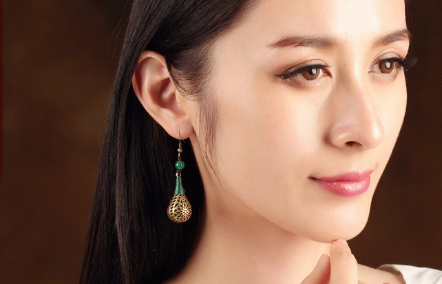 手工復(fù)古風(fēng)鏤空耳墜，古典氣質(zhì)中國風(fēng)耳環(huán)