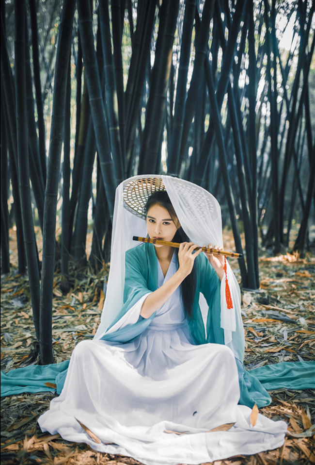 傳統(tǒng)魏晉風改良交領襦裙套裝漢服