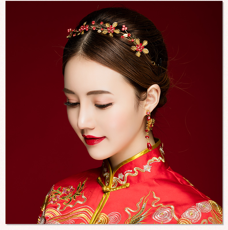 小巧中式敬酒禮服頭飾，金與紅水晶的搭配