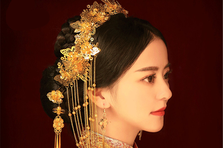 女子金色流蘇古風頭飾，鳳冠配飾品