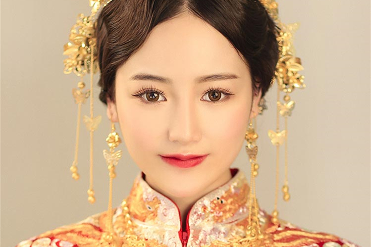 中式新娘精美頭飾，金色發飾套裝步搖鳳冠