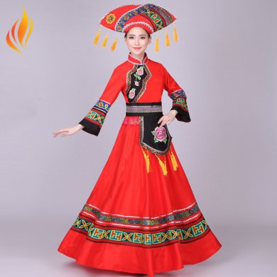 手工刺繡牡丹花廣西壯族少數民族服裝