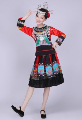 刺繡苗族云南少數民族服裝