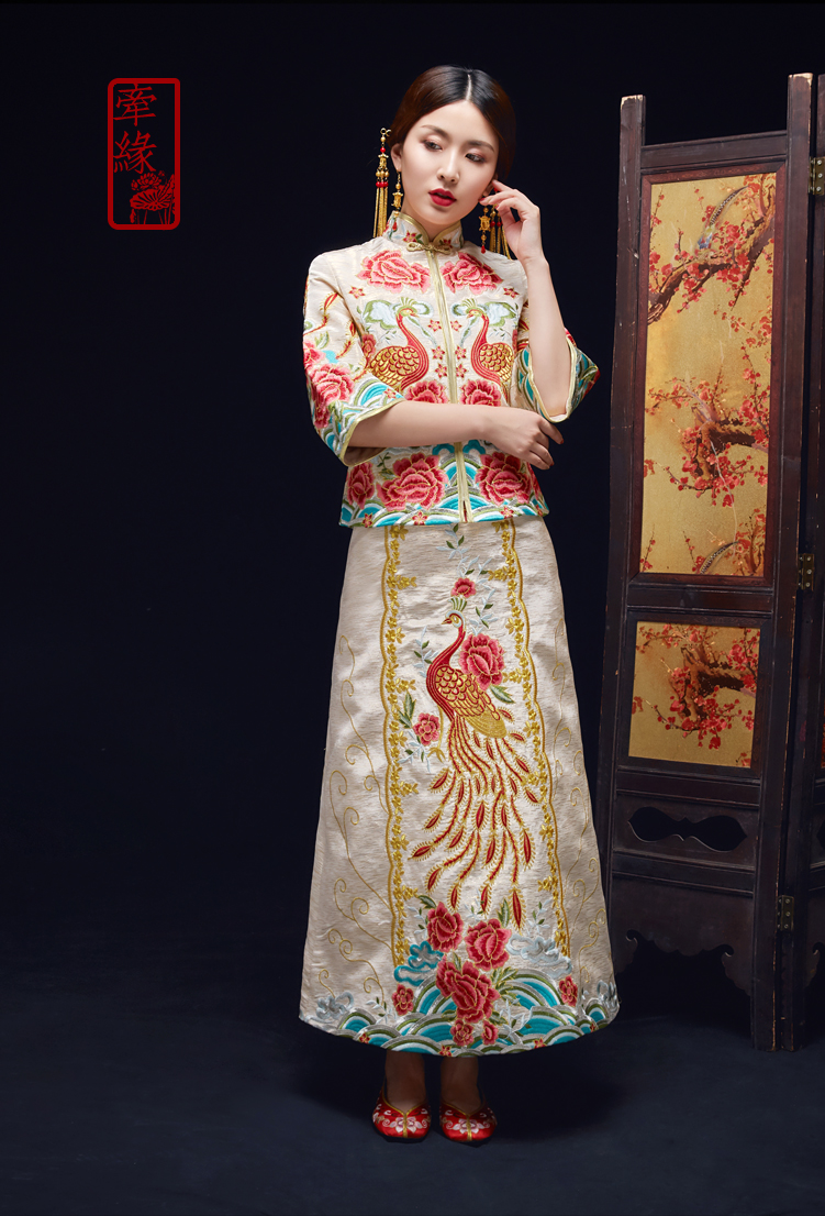刺繡鳳凰白色中式嫁衣，結(jié)婚敬酒服旗袍修身