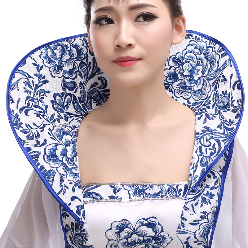 復古青花瓷漢服牡丹印花中式禮服古裝美人圖片