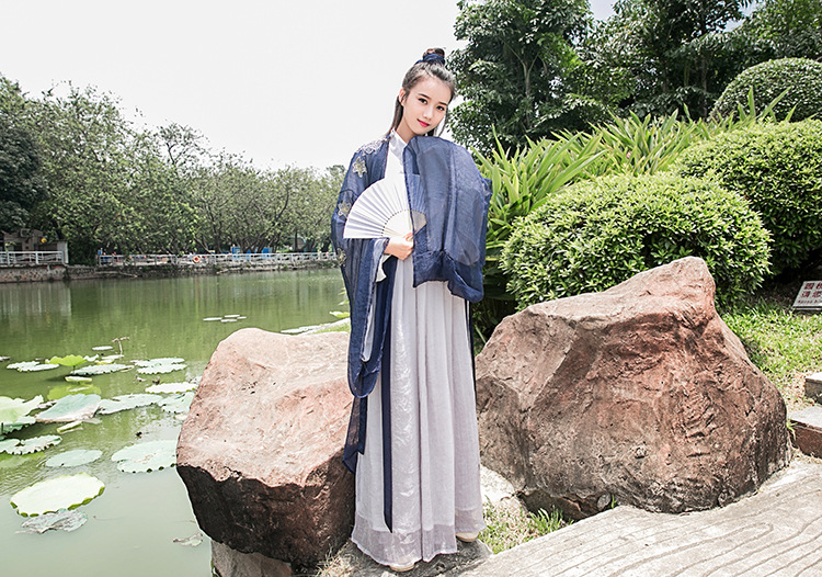 中國風大袖衫漢元素漢服古裝美女圖片