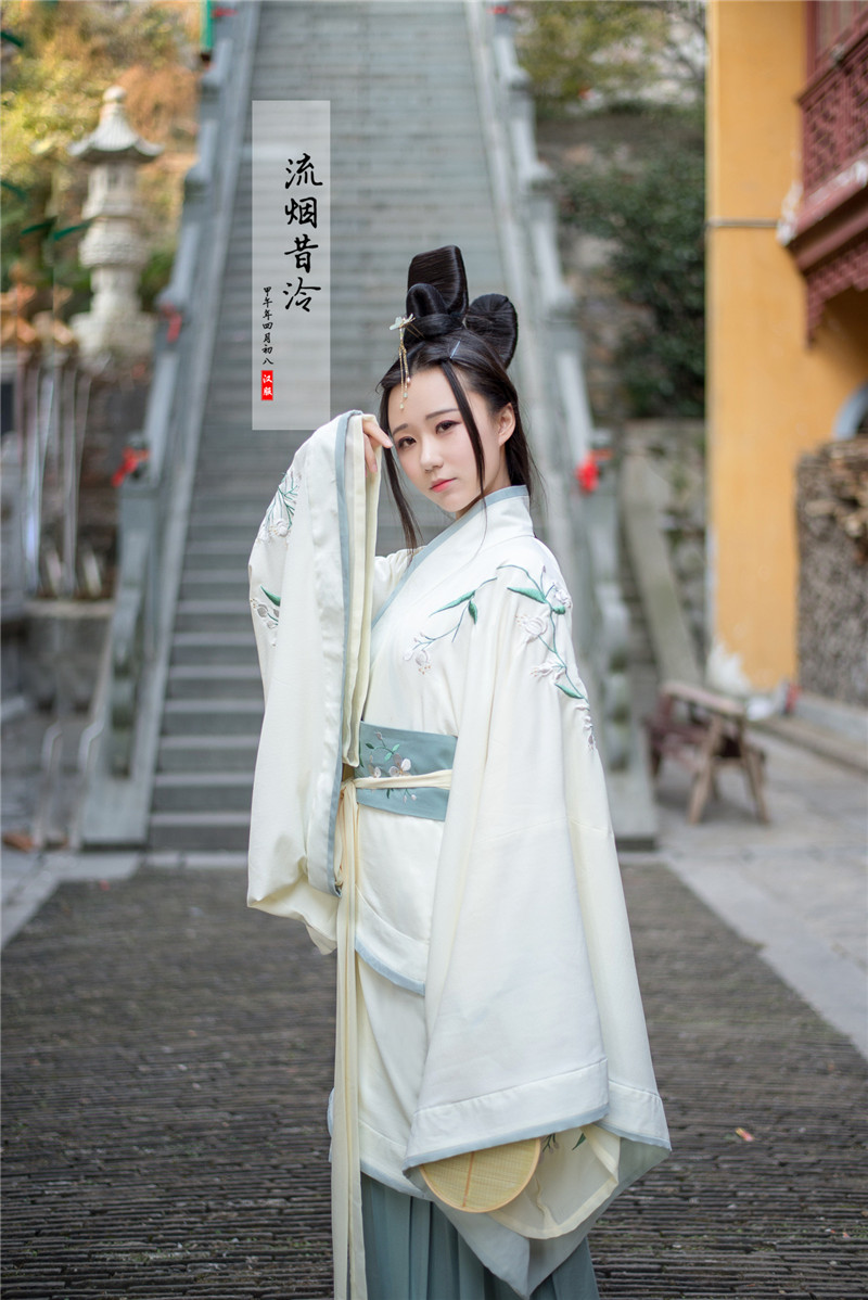 漢服女繡花曲裾正規襦裙