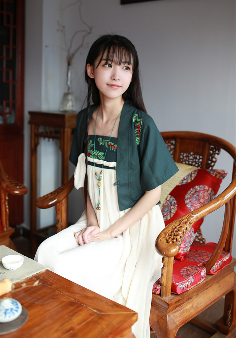 中國風繡花日常漢元素對襟短款上襦