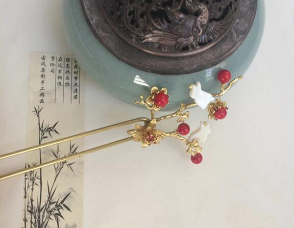 兔子簪 中國風紅珠玉兔發簪
