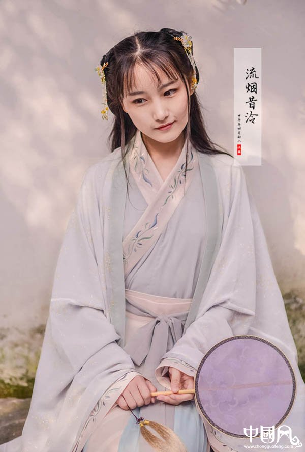 繡花交領襦裙大袖衫漢服