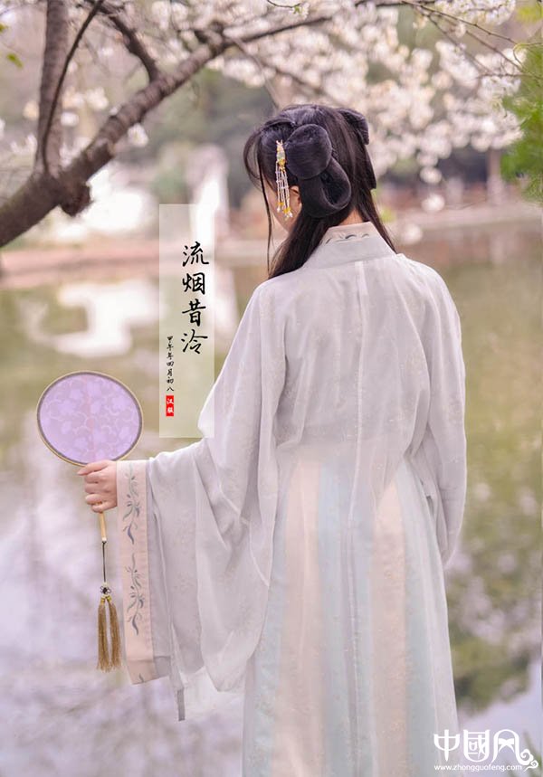 繡花交領襦裙大袖衫漢服