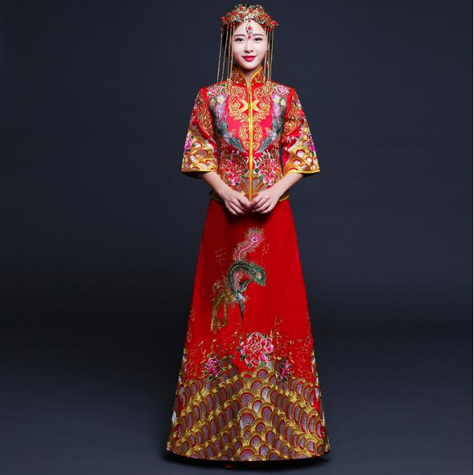 中國(guó)風(fēng)刺繡秀禾服中式禮服