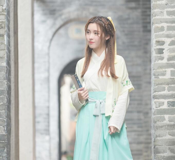 古風女繡花交領齊腰襦裙古裝圖片