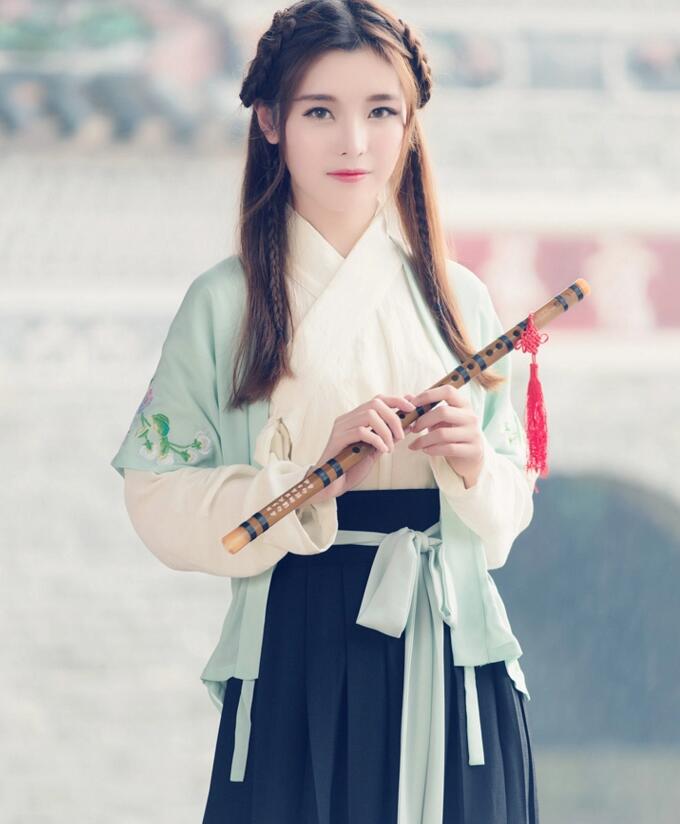 古風女繡花交領齊腰襦裙古裝圖片