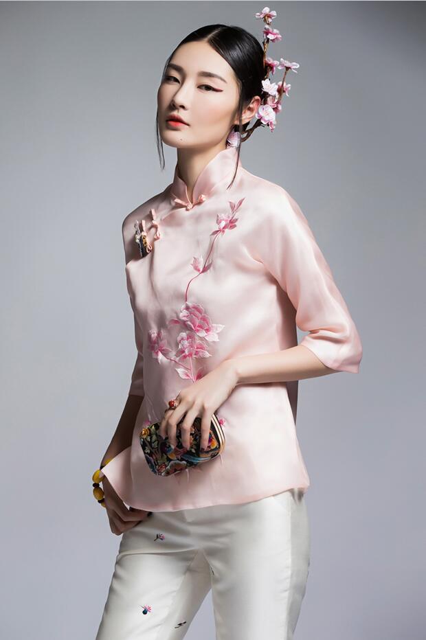 中國風(fēng)復(fù)古七分袖真絲刺繡改良唐裝女