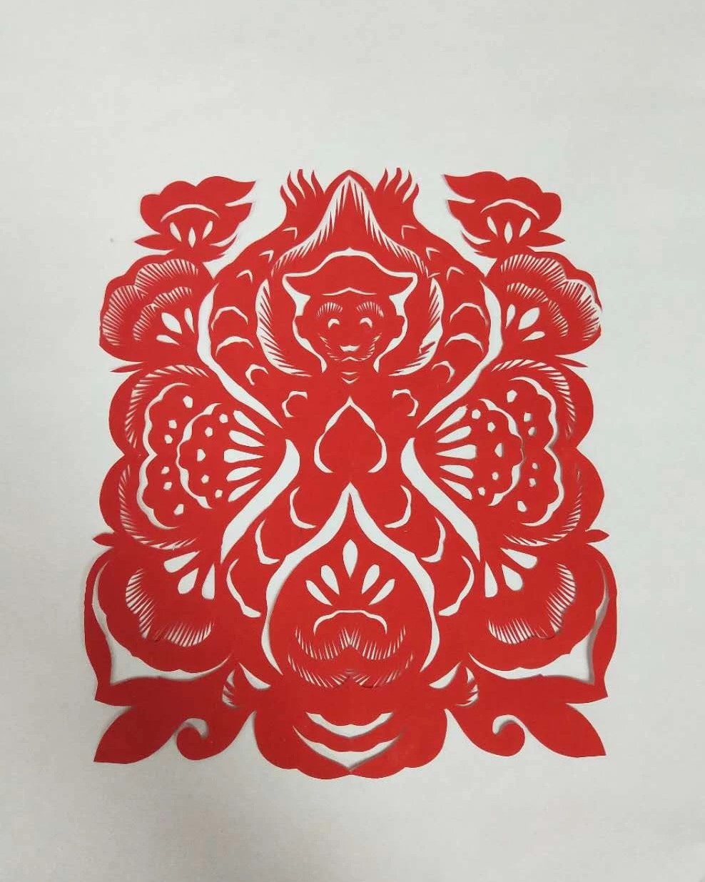 纖手巧剪妙生肖，韓春霞十二生肖剪紙作品