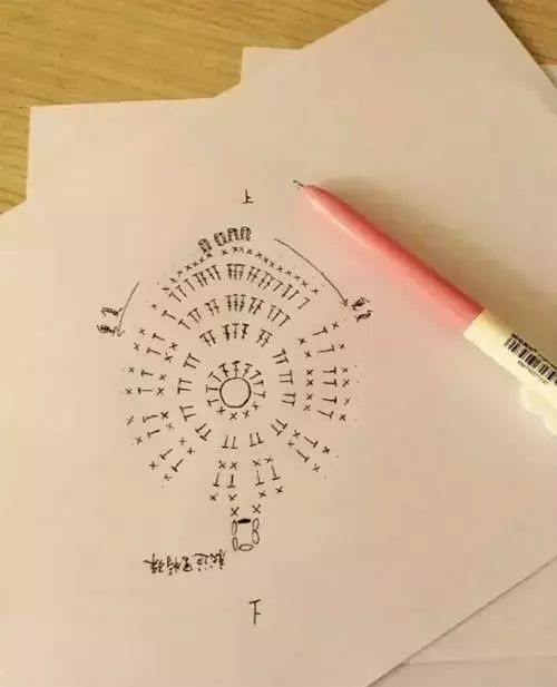 孔雀羽毛編織作品，驚艷眾人！