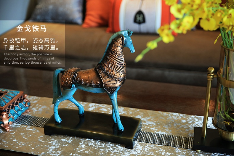 威風凜凜，鎧甲鐵騎馬型鐵藝工藝品