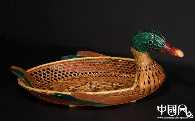 美觀精致的竹編動物造型藝術品