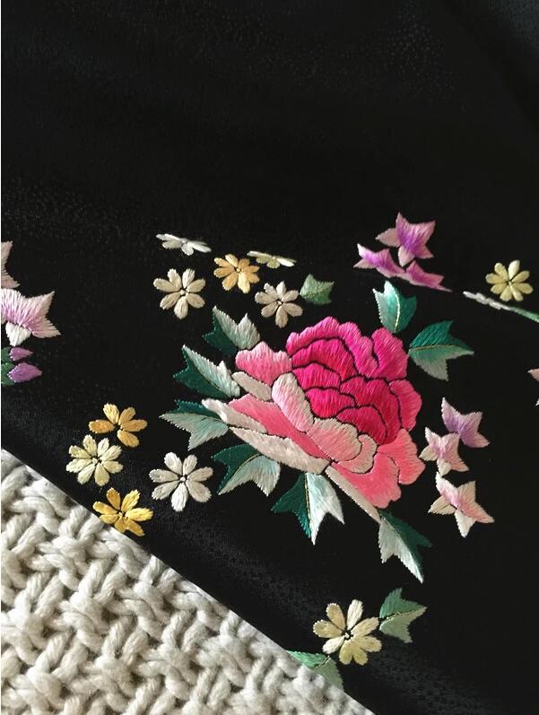 傳統黑色真絲手工刺繡提花布