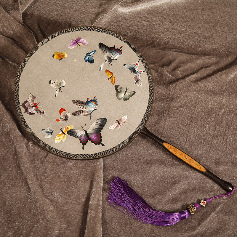 五款古典優雅刺繡團扇：一襲古風韻味飄揚