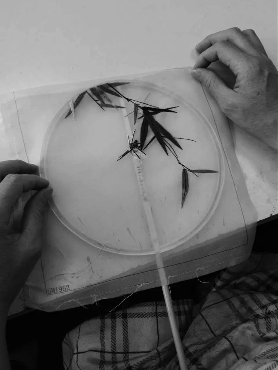 扇子制作流程：體驗傳統工匠的精工細作