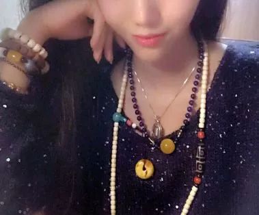 手串怎么戴？左戴玉右戴銀養(yǎng)生更養(yǎng)人！
