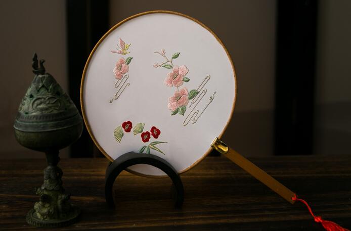 三款國色芳華刺繡團扇，周邊流蘇古典扇子