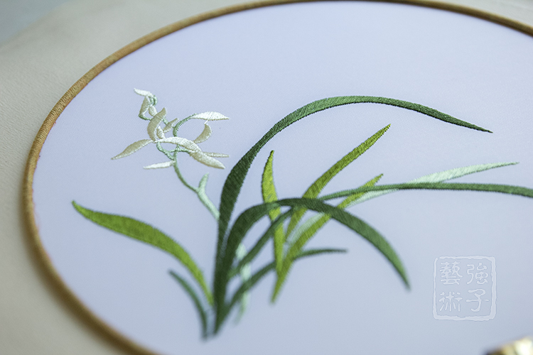 精美蘭花刺繡古風團扇，古典繡花工藝扇子
