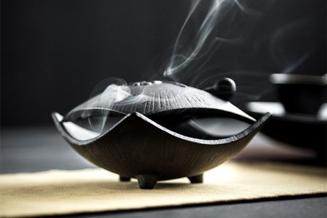禪意粗陶茶道香爐，陶瓷檀香盤香薰?fàn)t。