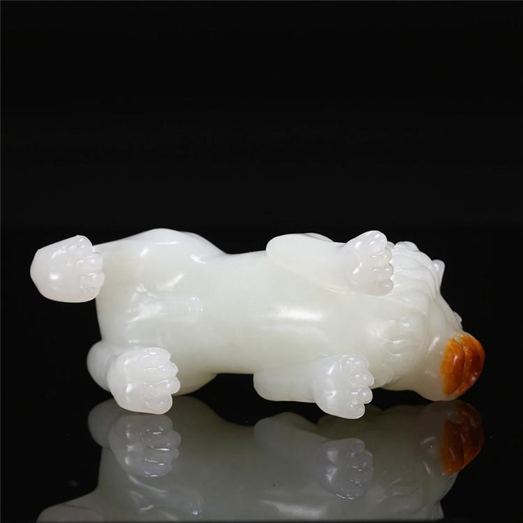天然籽料真皮獅子手玩件，百獸之王白玉擺件