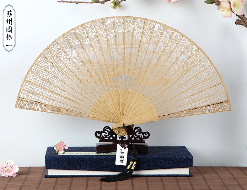 中國風鏤空雕花古風工藝香木折扇