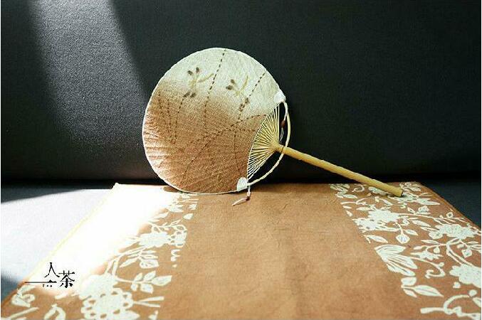 中國風復古刺繡和風扇