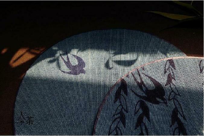 中國風復古刺繡和風扇