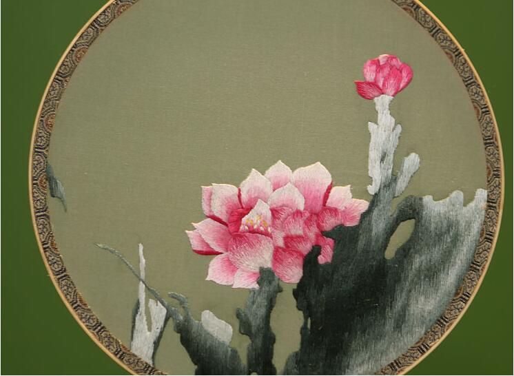 中國(guó)風(fēng)蘇繡真絲團(tuán)扇