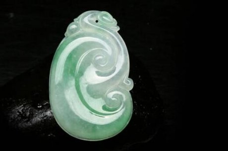 緬甸翡翠，如意玉吊墜
