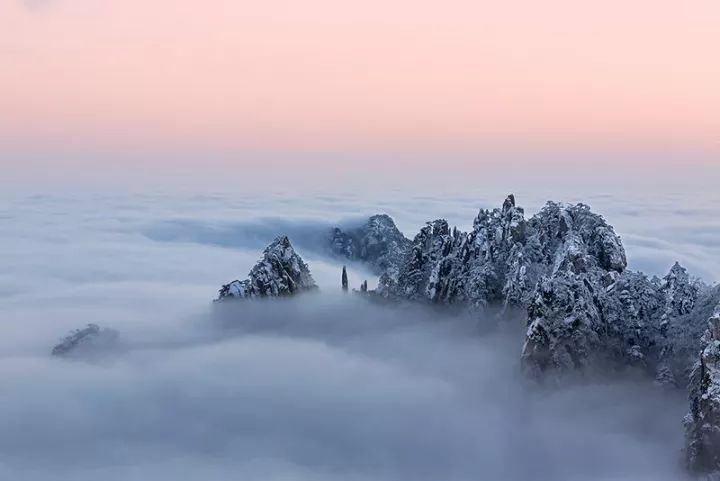 雪后黃山風景宛如人間仙境，舞一曲雪中霓裳羽