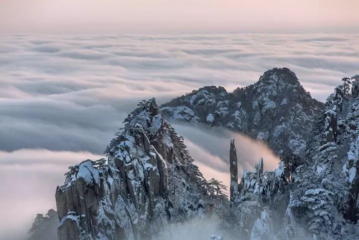 雪后黃山風景宛如人間仙境，舞一曲雪中霓裳羽