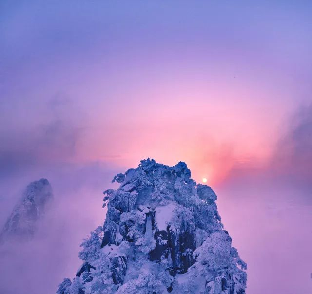 雪后黃山風景宛如人間仙境，舞一曲雪中霓裳羽