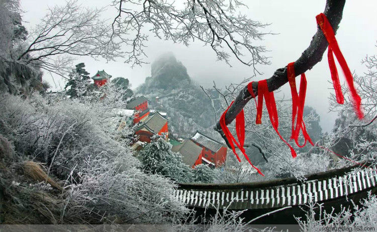 武當山千里冰封萬里雪飄