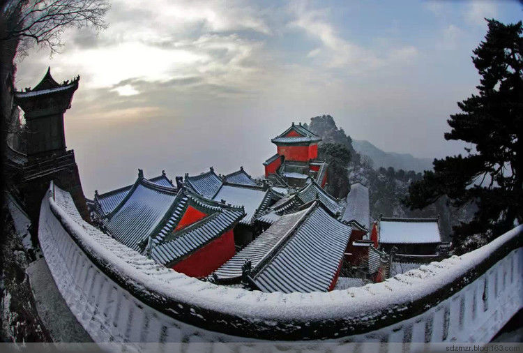 武當山千里冰封萬里雪飄