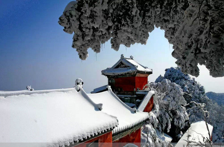 武當山千里冰封萬里雪飄